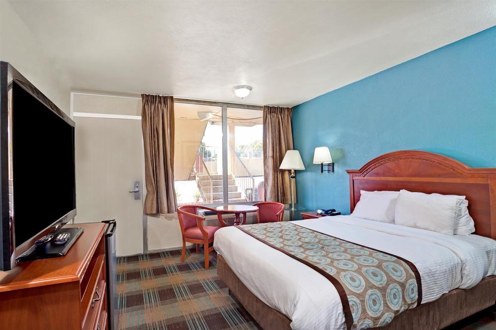 Super 8 By Wyndham Nashville Downtown Ngoại thất bức ảnh