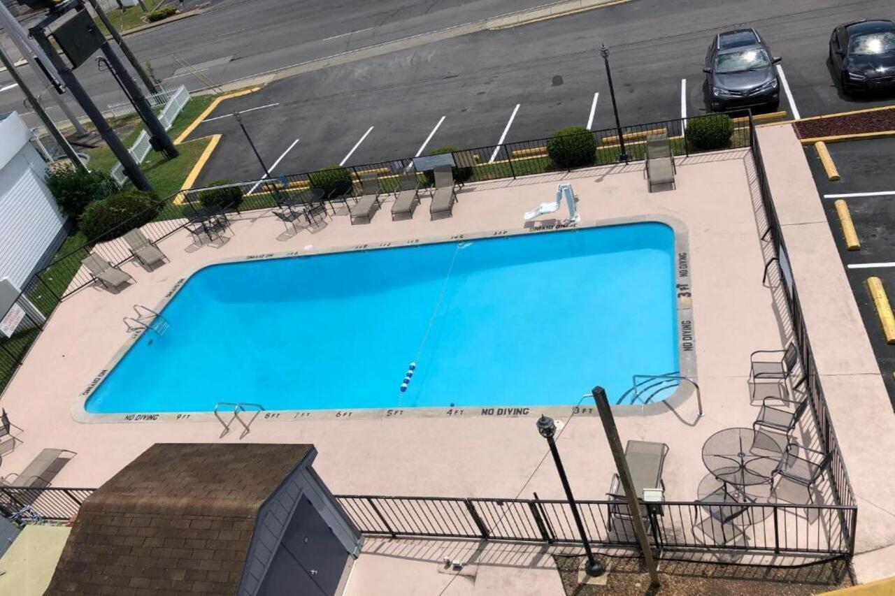 Super 8 By Wyndham Nashville Downtown Ngoại thất bức ảnh