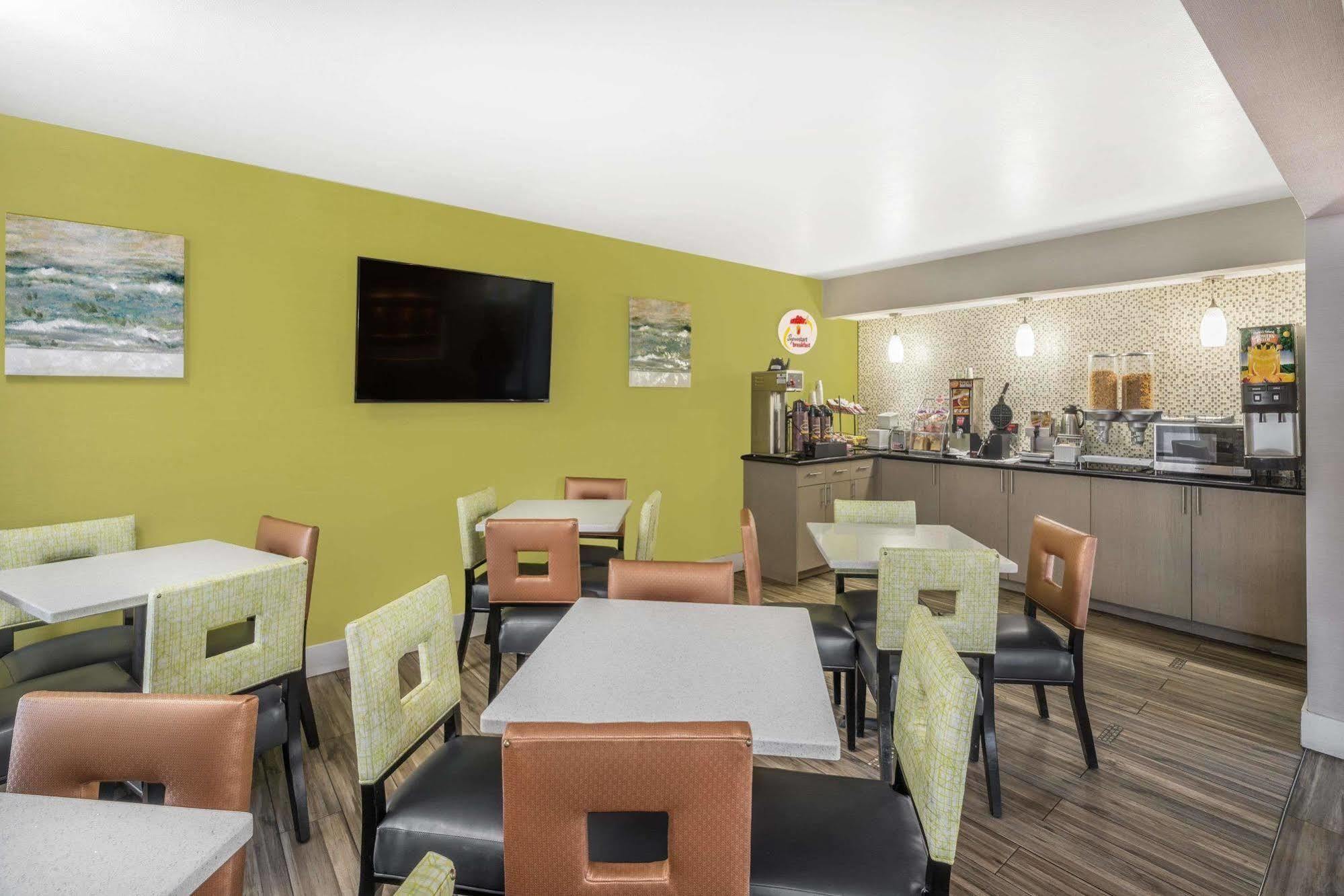 Super 8 By Wyndham Nashville Downtown Ngoại thất bức ảnh