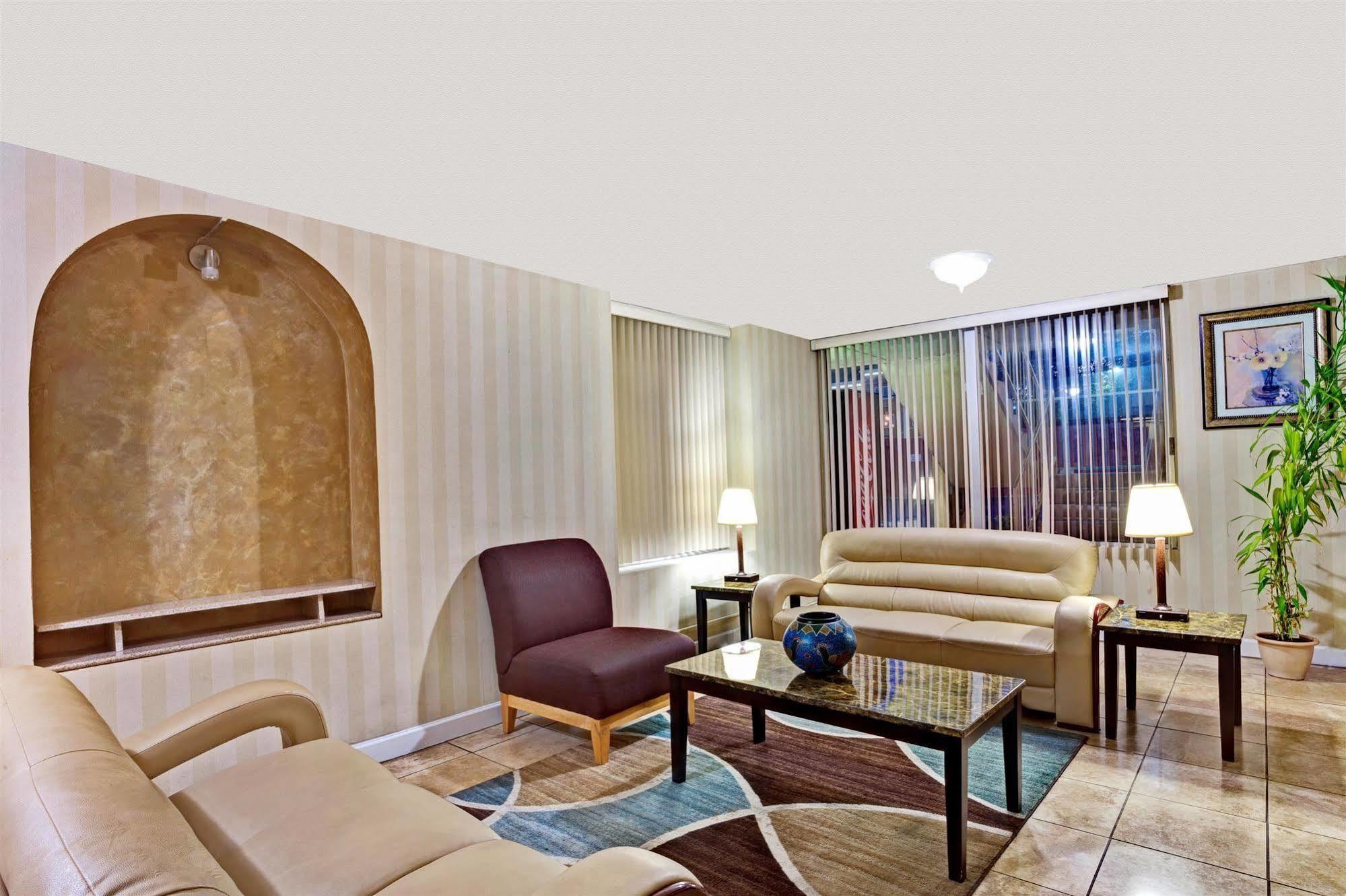 Super 8 By Wyndham Nashville Downtown Ngoại thất bức ảnh